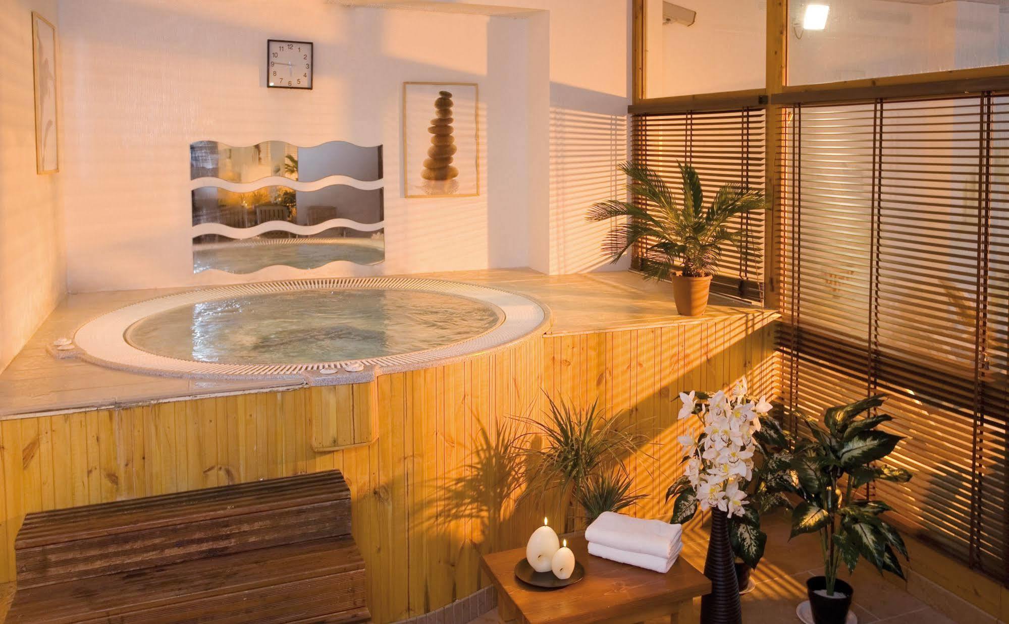 Hotel Club Mmv Le Val Cenis *** لانسليبورغ-مونت-سينيس المظهر الخارجي الصورة